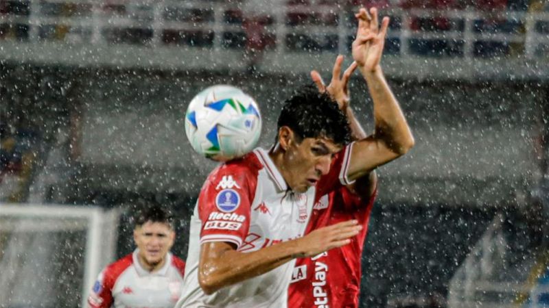 Huracán trajo un valioso empate de Cali