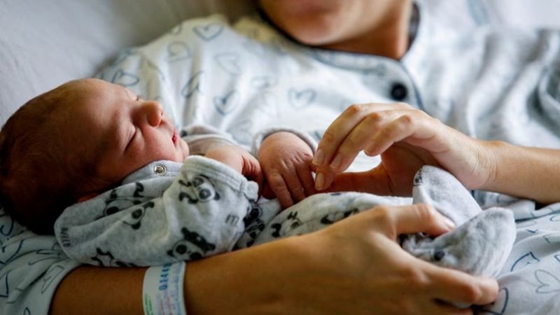 La tasa de natalidad cayó 40% en Argentina y los hogares sin hijos ya son mayoría