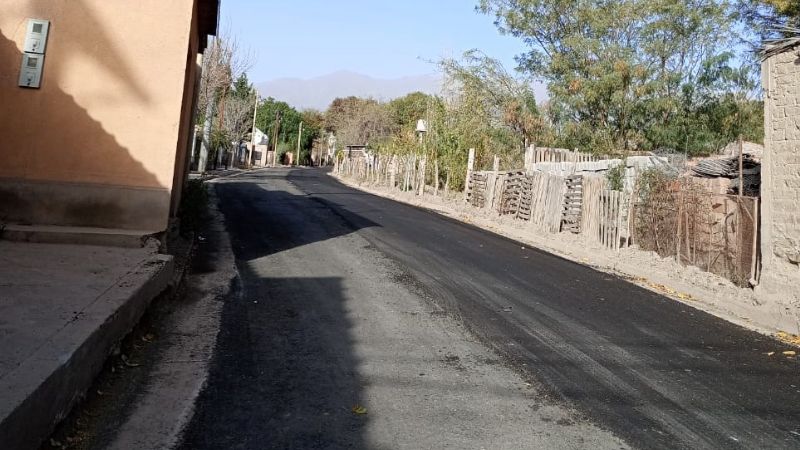 Pavimentaron una calle tras años de gestiones vecinales
