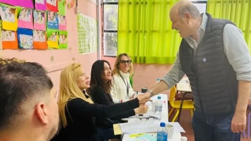 Sturzenegger se ríe del video contra el PRO y desata una interna en plena elección