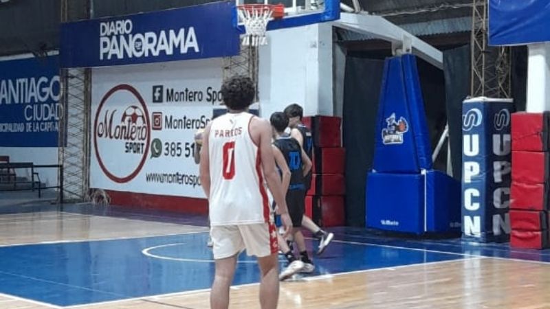 Red Star cayó por el Federal y juega por el Preparación con homenaje a "Sotillo" Sotomayor