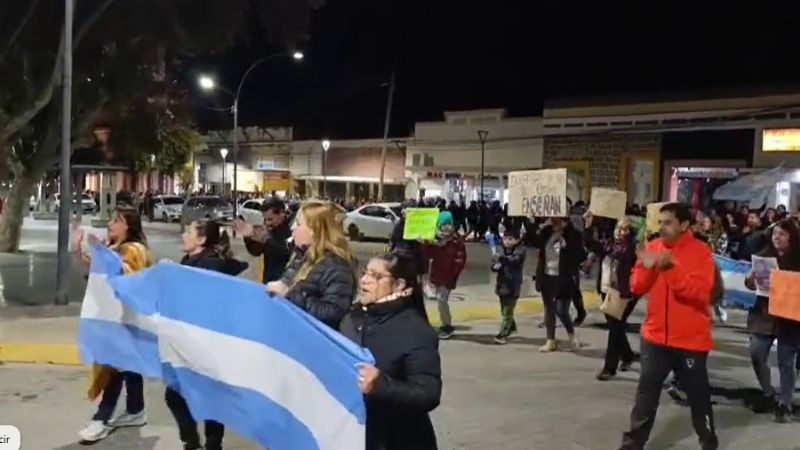 “Si no nos levantamos, nos van a llevar puestos”: fuerte reclamo docente en Catamarca