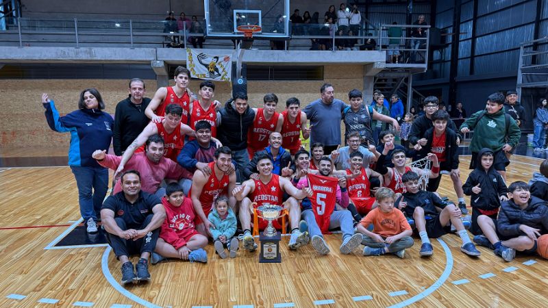 Red Star campeón del Preparación de básquetbol