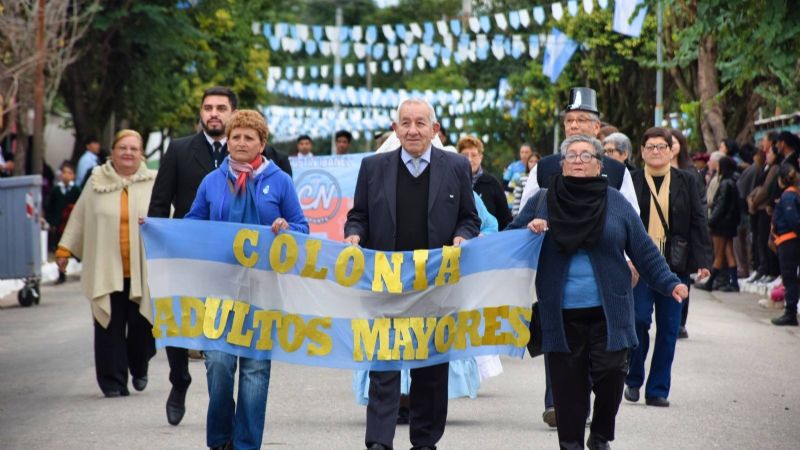 Alijilán celebró el Día de la Patria con un desfile cargado de emoción y compromiso comunitario