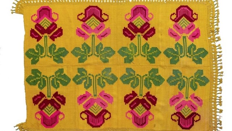 Una manta cargada de historia se sumó al patrimonio provincial