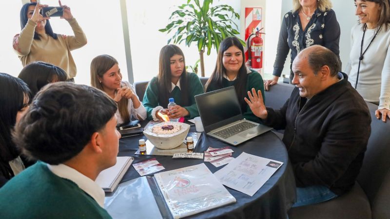 Empresarios y estudiantes participaron del Programa Aprender a Emprender