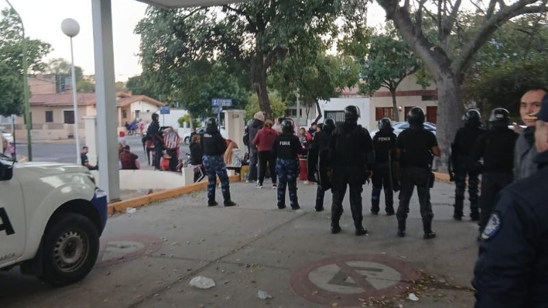 Familiares de un niño piden traslado al Garrahan