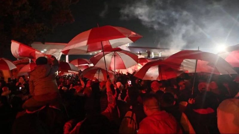 River fue despedido con banderazo de los hinchas