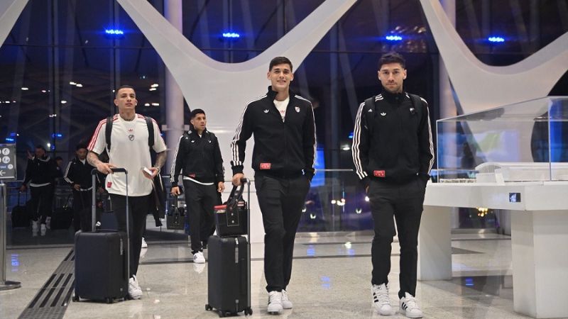 River fue despedido con banderazo de los hinchas