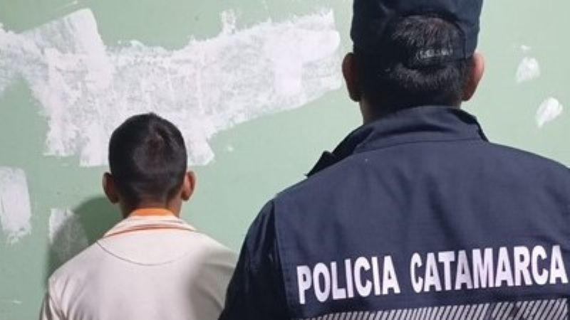 Amenazó y le robó dinero a un adolescente