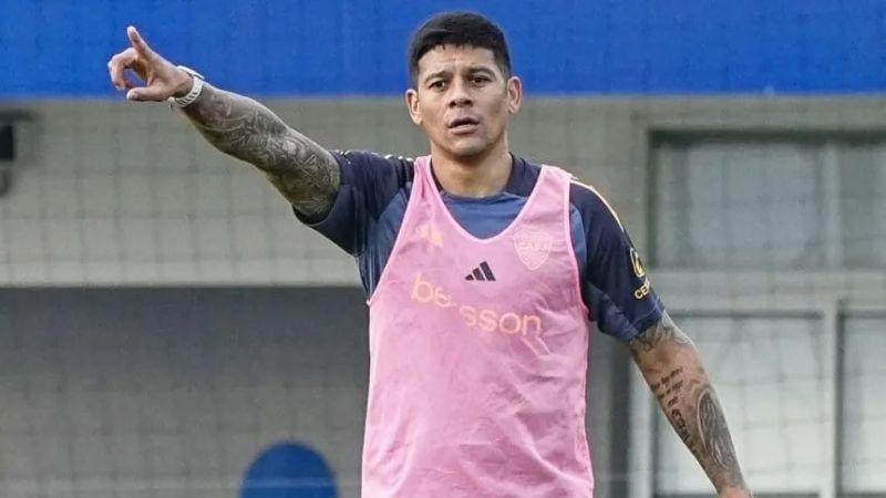 Marcos Rojo, de referente, otra vez suplente