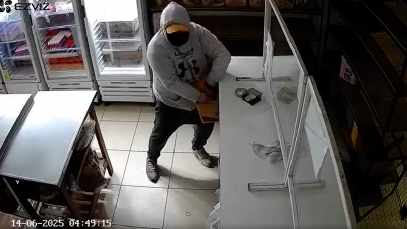 Desvalijaron una sandwichería frente a la Escuela de Suboficiales y todo quedó grabado