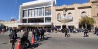 Piquete en calle San Martín, frente al Cine Teatro