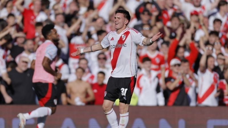 River enfrenta al Urawa de Japón
