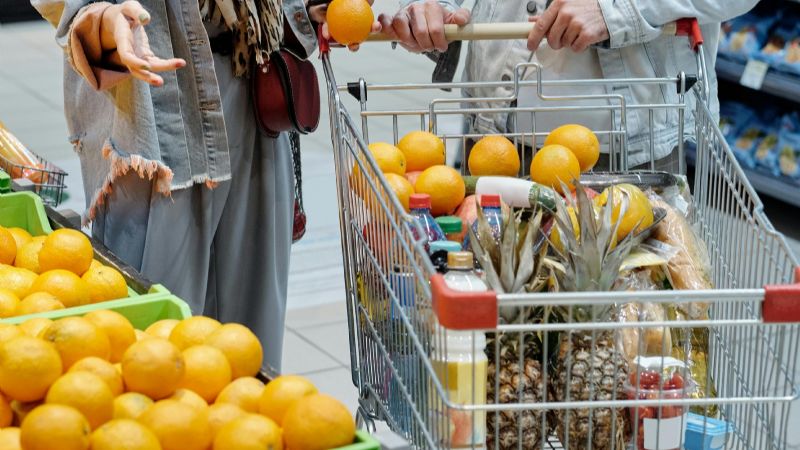 Carrefour abrirá 100 supermercados y sumará 700 empleos en 2025