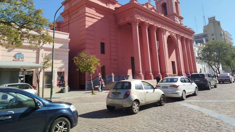 Histórico: autos pasan por el Paseo de la Fe