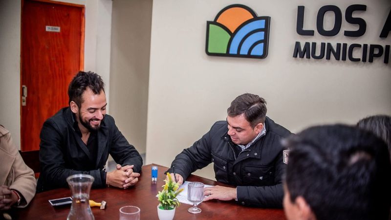 Convenio para asesoramiento jurídico gratuito en Los Altos