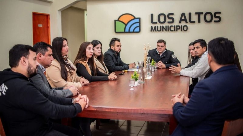 Convenio para asesoramiento jurídico gratuito en Los Altos