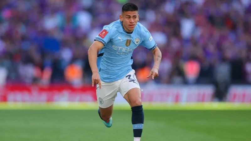 Debuta el City…, jugará el “Diablito” Echeverri?