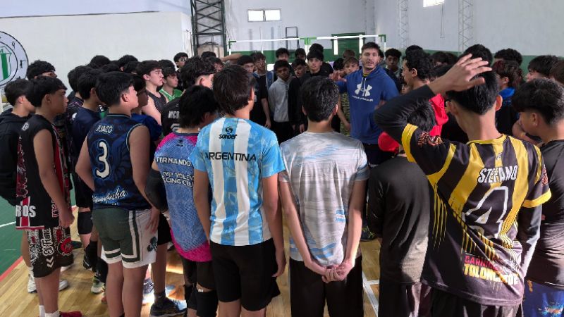 Masiva primera visoria por los Sub16 de vóley