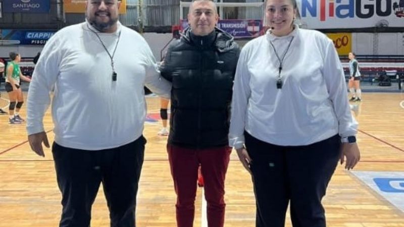 Ateneo Vóley, en el podio del Regional