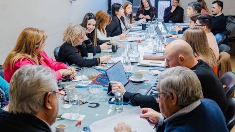 Bloque de la UCR: "Una visita con sabor a poco"