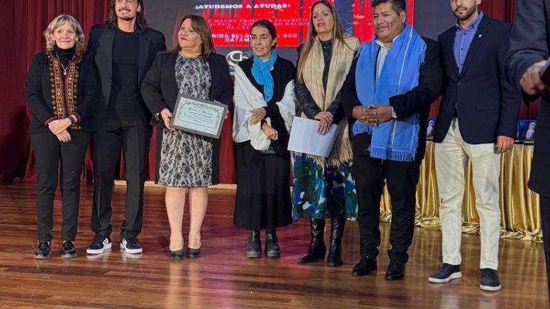 Catamarqueños reconocidos con el premio "Madre Teresa de Clacuta"