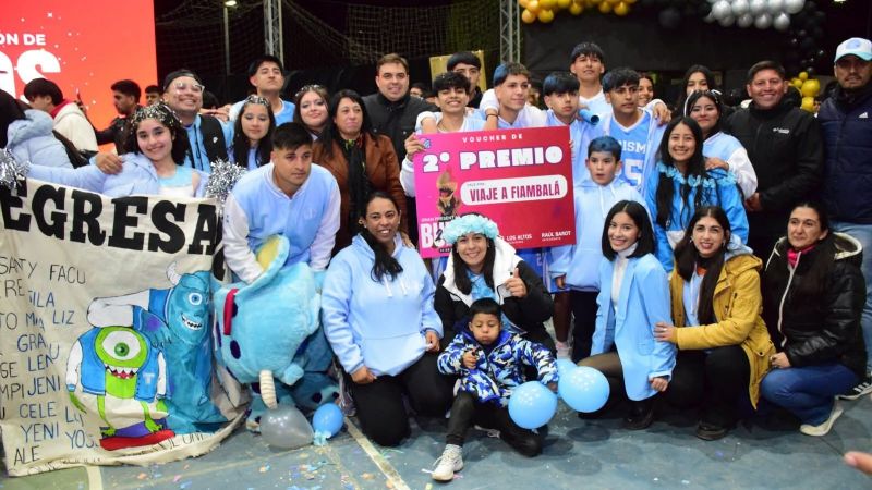 Las promociones 2025 celebraron con alegría la Fiesta de los Buzos en Los Altos