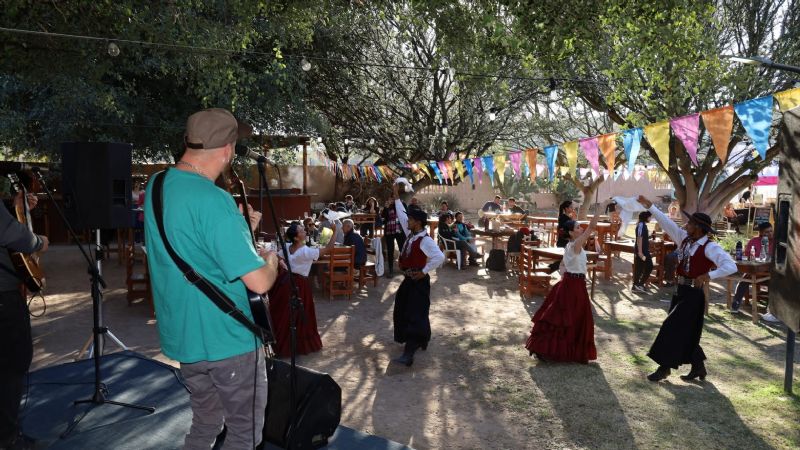 Mañana continúa la Feria de Vinos y Sabores con espectáculos en vivo