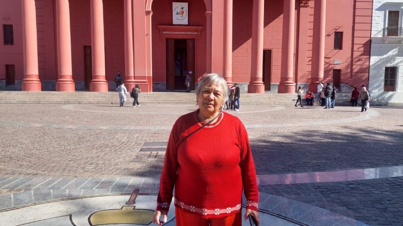 Finde largo: gran despliegue de la Brigada de Anfitriones para guiar a turistas