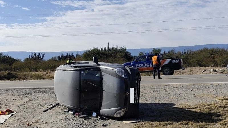 Violento vuelco de un vehículo en Ruta Nacional N°38