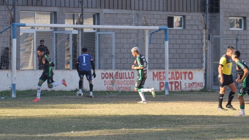 En un partidazo, Obreros se lo empató a Sureños