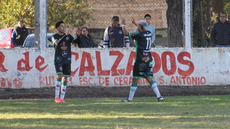 En un partidazo, Obreros se lo empató a Sureños