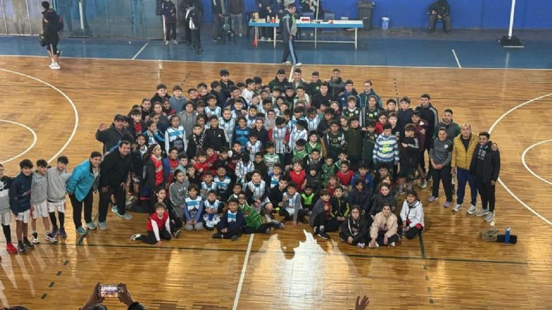 Red Star venció a Ateneo y manda en el Anual