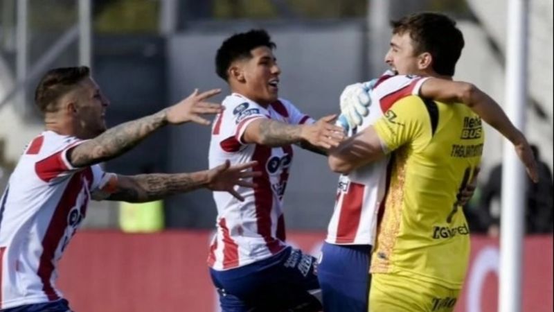 Unión avanzó en la Copa Argentina