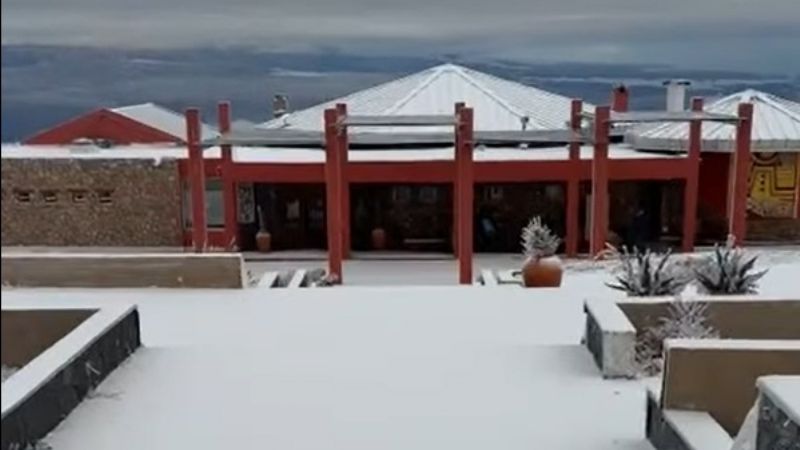 Mirá las postales: tras 18 años, se registró caída de nieve en la Capital