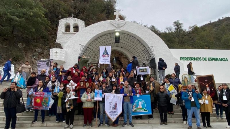 En la Gruta de la Virgen del Valle cerró el Encuentro de Santuarios del NOA