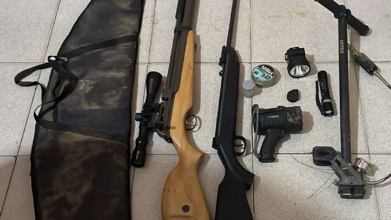 Incautaron rifles de aire comprimido sin documentación