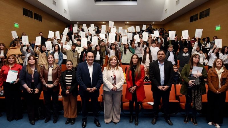 Otros 83 alumnos aprobaron el examen Cambridge