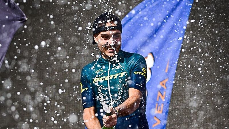 El búfalo catamarqueño se impuso en el desafío de las nubes