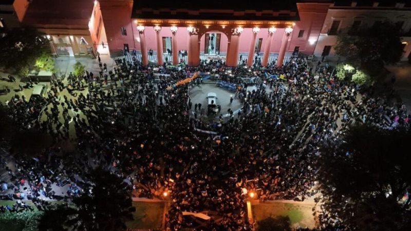 Educación en crisis con màs de 10 mil docentes marchando en Catamarca