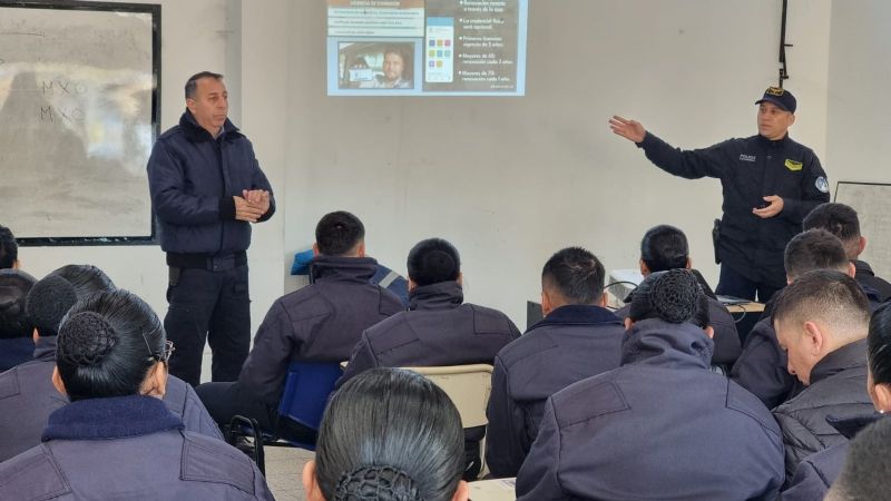 Capacitan a nuevos Oficiales y Agentes de Policía convocados para prestar servicio en la Institución
