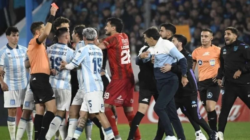 Costas y sus hijos fueron informados por Lamolina