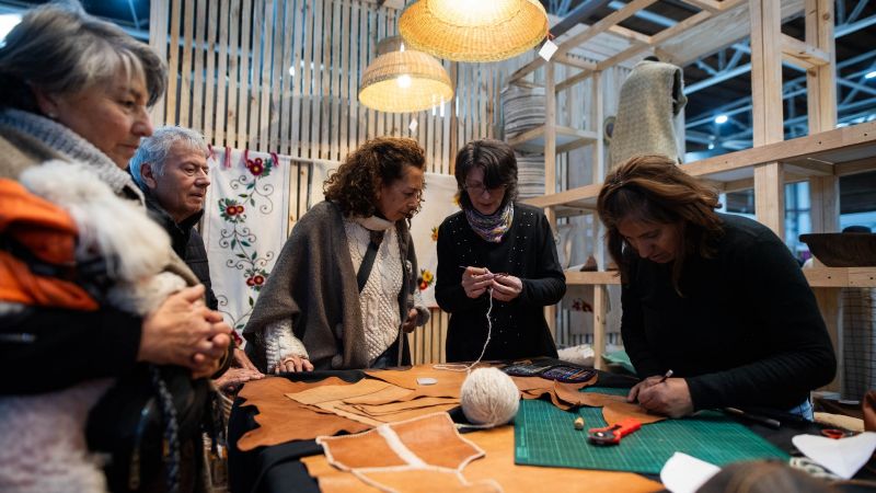 Maestros artesanos realizarán demostraciones en vivo durante el Poncho