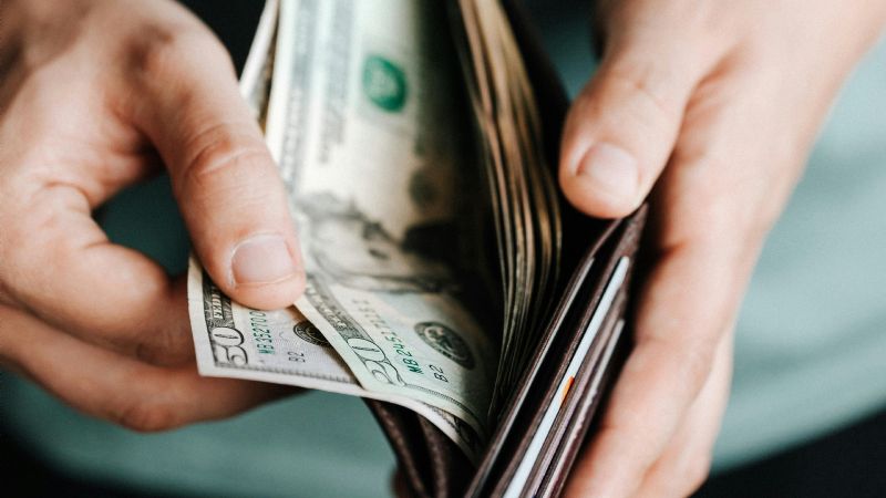 El dólar tocó los $1.300 y el mercado no lo ve como techo: ¿nuevo piso o respiro temporal?