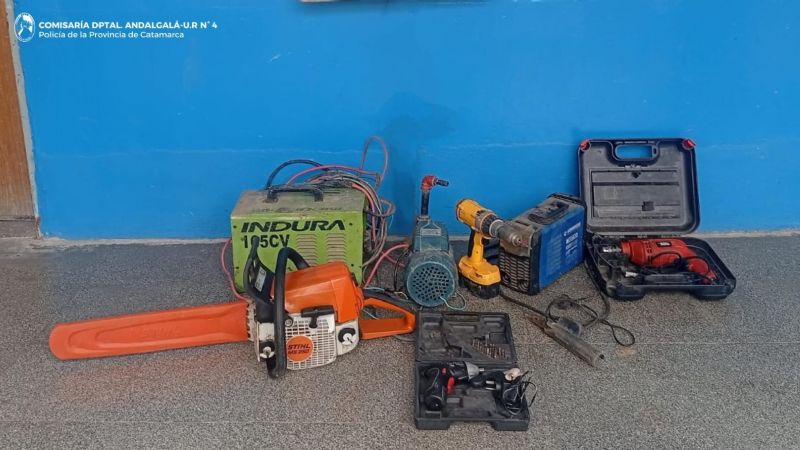 Andalgalá: recuperan elementos sustraídos, arrestan a un joven y demoran a cuatro adolescentes