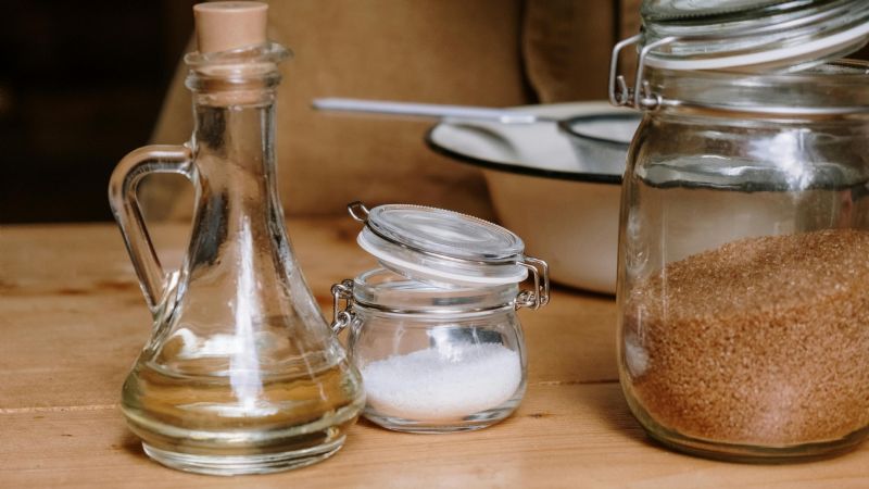 ANMAT prohíbe una marca de azúcar y tres de aceite de oliva