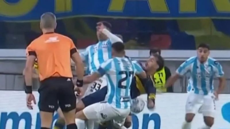 Russo reclamó foul a Paredes antes del gol de Atlético