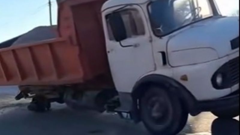 Un camión perdió una rueda y generó alarma en Santa María