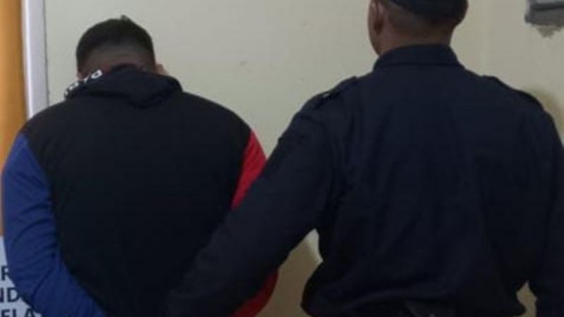 Amenazó a su madre con un cuchillo